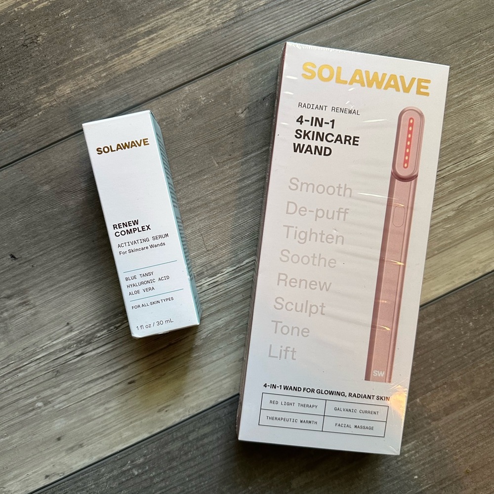 Solawave 4 in 1 Skincare Wand & Activating Serum - Brand New in Box!